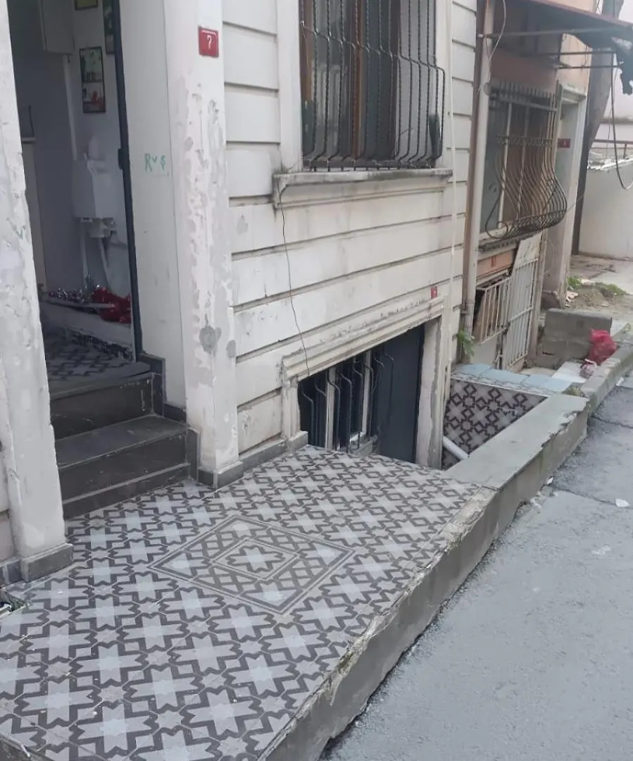 Zemin Kat Suit İstanbul 0*,  Türkiye